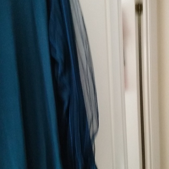 Top - Picture 5 of 6